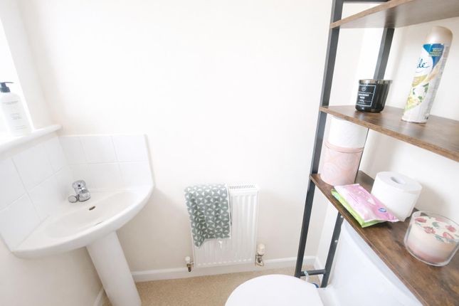 5, The Beehive, Cramlington photo 4