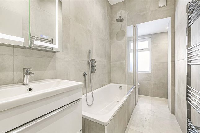 Flat for sale in Rusthall Avenue, London