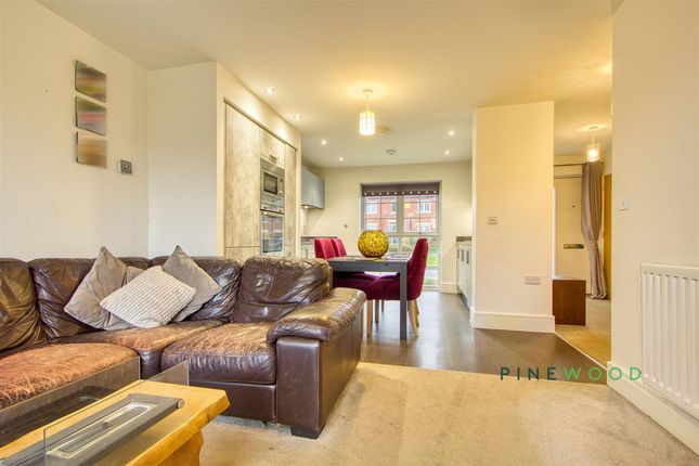 36 Wheatsheaf Way, Chesterfield photo 4