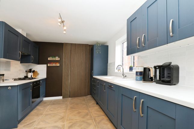 20, Reedmace Way, Crewe photo 3