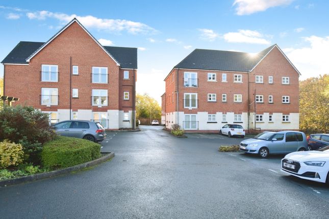 Thumbnail Flat for sale in Hartford Drive, Bury