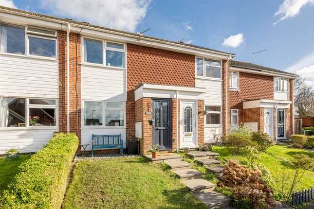 Thumbnail Terraced house for sale in Goosegreen Close, Horsham