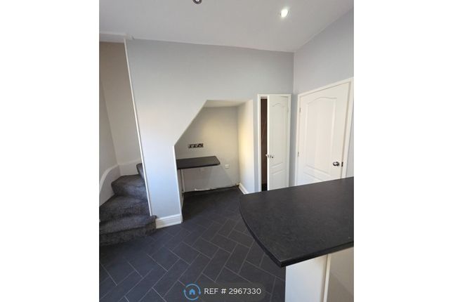 Dickson St, Colne photo 4