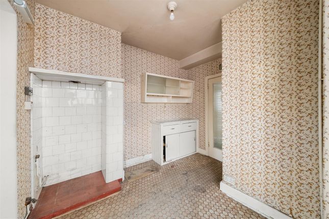11, Cranborne Avenue, Southall photo 4