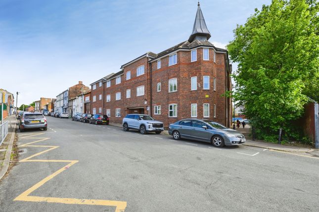 2-bed flat on Flat 21, Aldbury Court, St. Georges Street, Northampton, £90,000