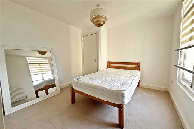 Flat 2, 28, Station Road West, Canterbury photo 4
