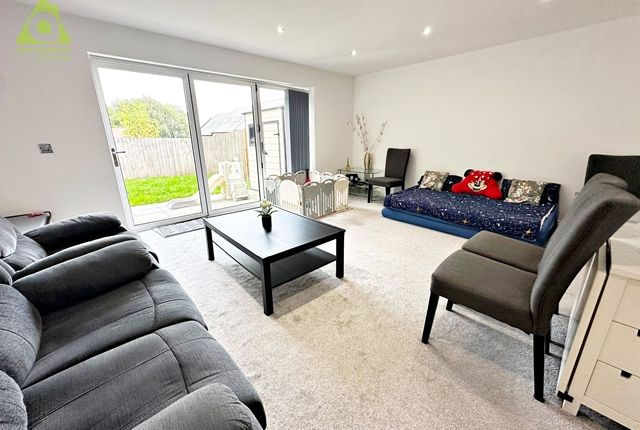 2, Pennine Mews Greater Manchester, Westhoughton photo 3