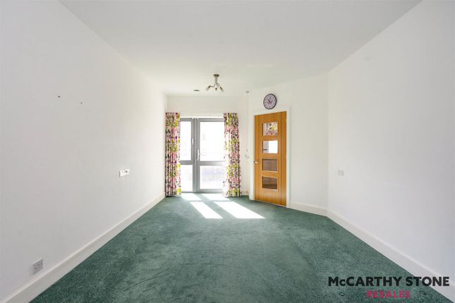 9 Eversley Court, Dane Road, Seaford photo 2