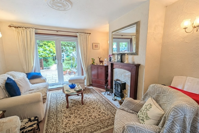 27, St Withold Avenue, Rotherham photo 3