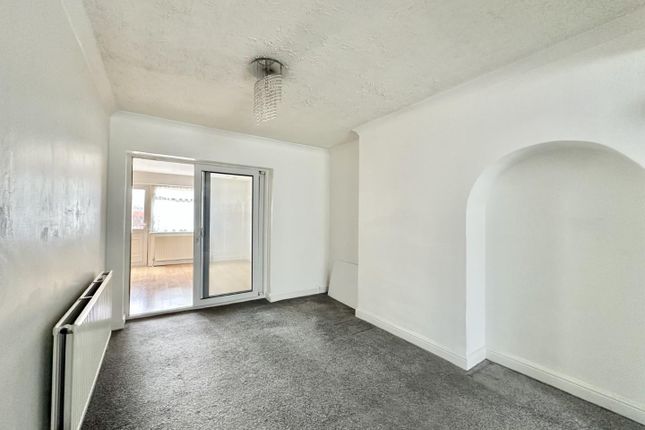 61, Shakespeare Avenue, Hayes photo 4