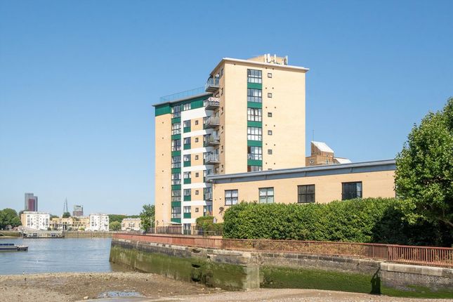 11, Riverview Court, London photo 3