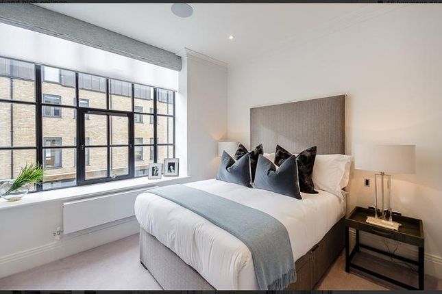 Flat 15, Palace Wharf, Rainville Road, London photo 4