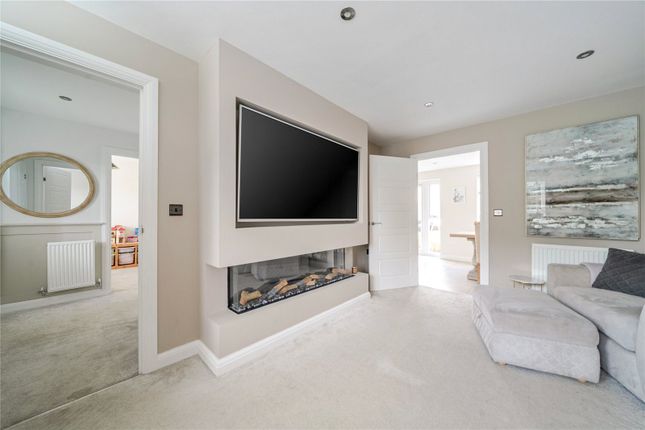 8, Welles Avenue, Leeds photo 2