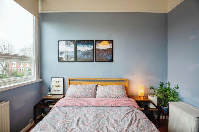 41b, Lancaster Avenue, London photo 3