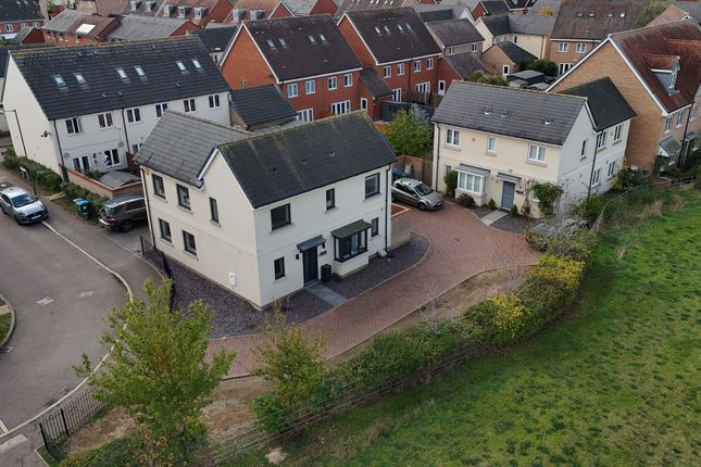 3-bed detached on 5 Sierra Drive, Aylesbury, £465,000