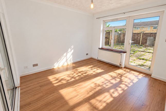 1, Rowan Way, Slough photo 5