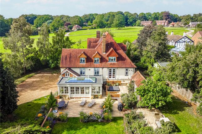 Country house for sale in The Green, Whipsnade, Bedfordshire