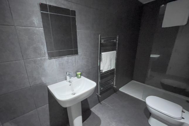 Sheil Road, L6 3AB photo 5