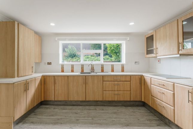 1, Gowdall Road, Snaith photo 4