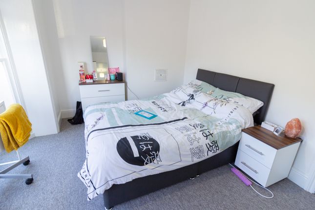 Room to rent in Highcliffe Road, Winchester