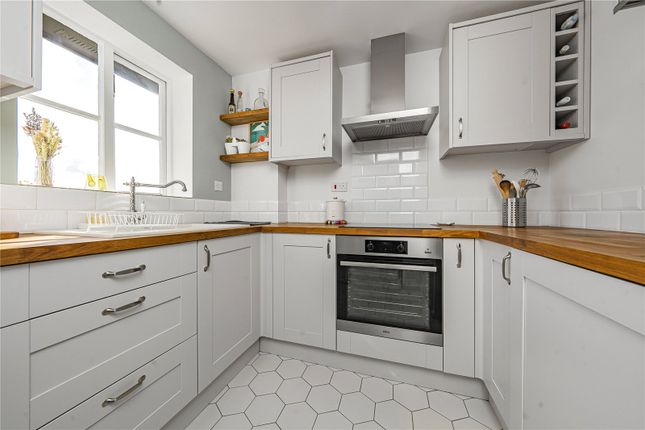 21, Kilberry Close, Isleworth photo 3