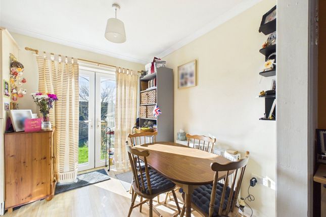14 Harris Close, Callington photo 4