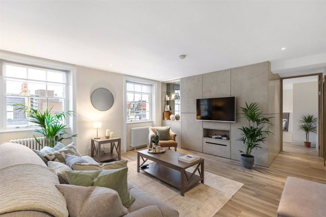 Flat for sale in Chester Row, London