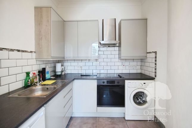 60a, High Street, Iver photo 4