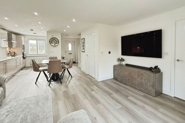 23, Ashtree Avenue, Rowlands Gill photo 4