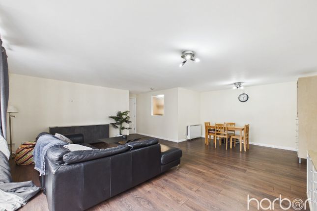 3/16 240 Wallace Street, Tradeston, Glasgow photo 3
