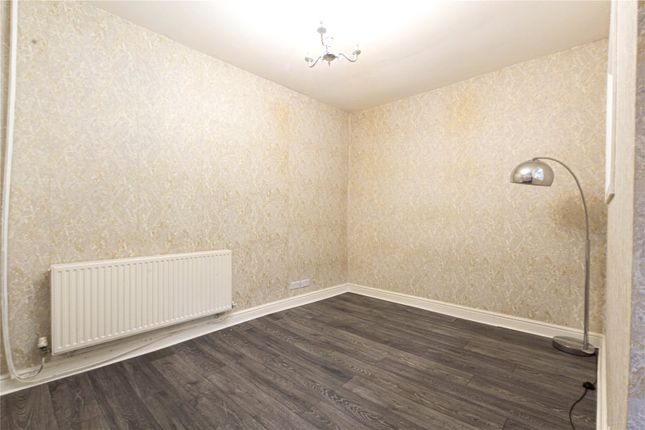 117, Bradford Road, West Yorkshire photo 4