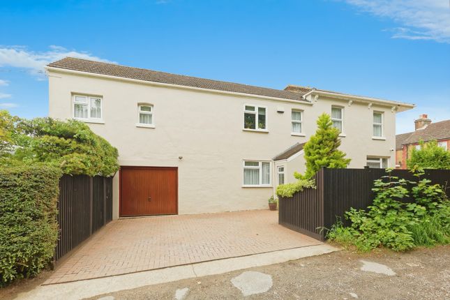 46, Kitchener Road, Kent photo 3