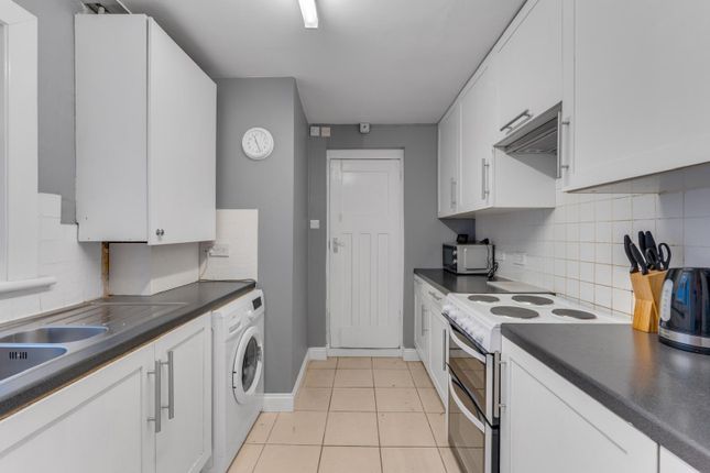 33, Frederick Road, Sutton photo 4