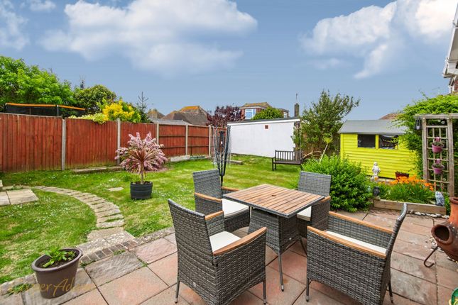 40 Sutton Avenue, Littlehampton photo 2