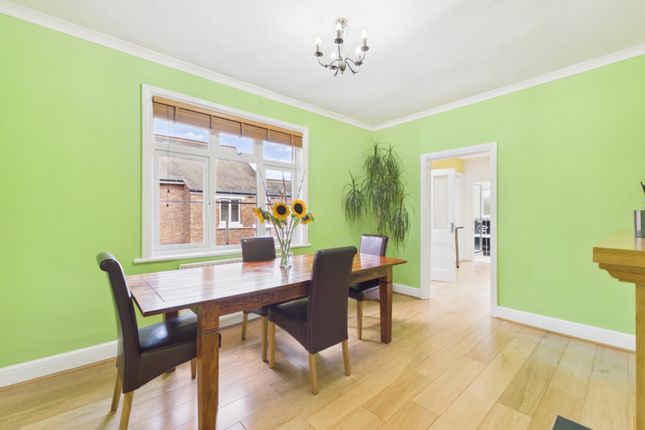 18, Strickland Row, London photo 3