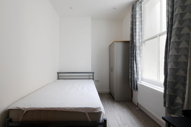 Flat 1, 24, Bristol Road, Brighton photo 5