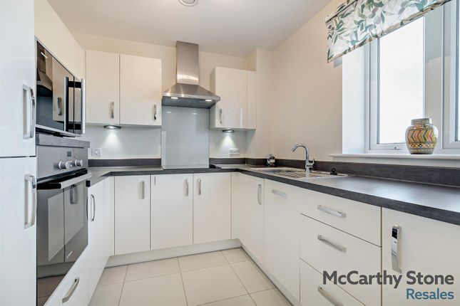 16 Banks Place, Moormead Road, Wroughton, Swindon photo 2
