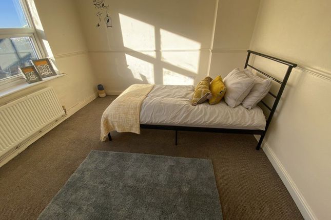 Room 3 55, Osborne Road, Cambridgeshire photo 4