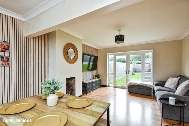 13, Oak Avenue, Lancaster photo 4