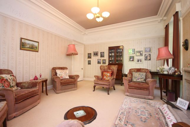 Auchenblae, Springwells Avenue, Airdrie photo 3