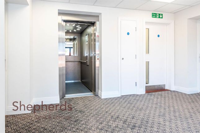 Flat 6a, Willow House, Badgers Walk, Broxbourne photo 2