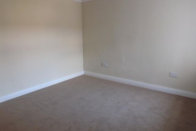173, Mansfield photo 2