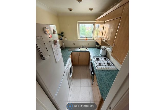 Elmdale Drive, Edenthorpe, Doncaster photo 5