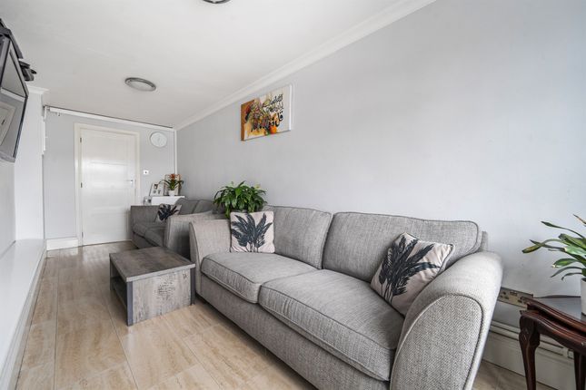 3, Lingholm Close, Maidenhead photo 3