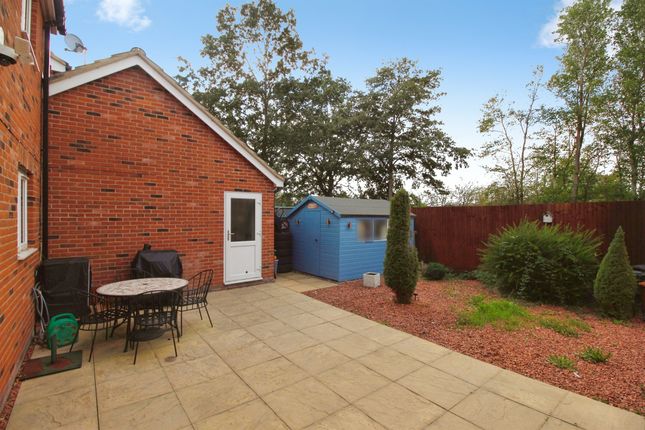 61, Bargroves Avenue, St. Neots photo 2