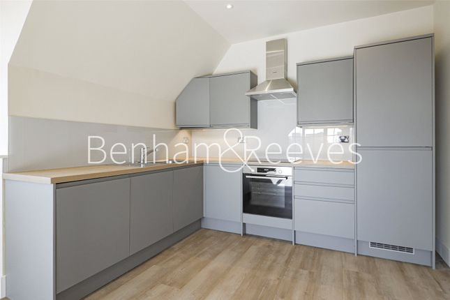 Carlyle Road, London photo 2