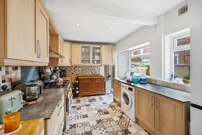 5, Graham Road, Salford photo 4