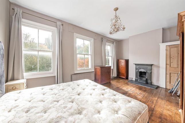208, Dunstans Road, London photo 4