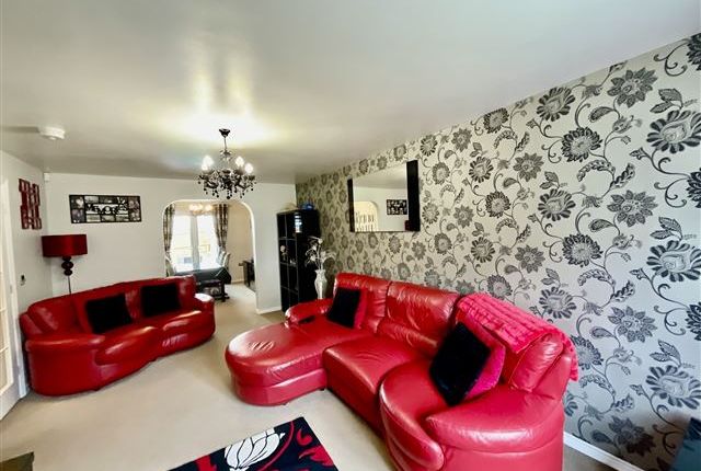 1, Middlepeak Way, Sheffield photo 4