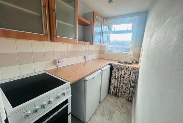 42b John Street, Porthcawl photo 3